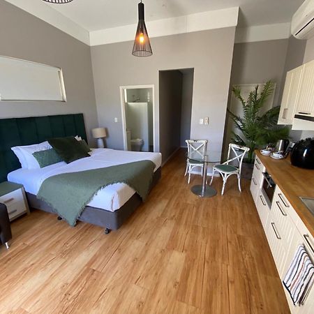 Fremantle Boutique Accommodation - Maand Up Esterno foto