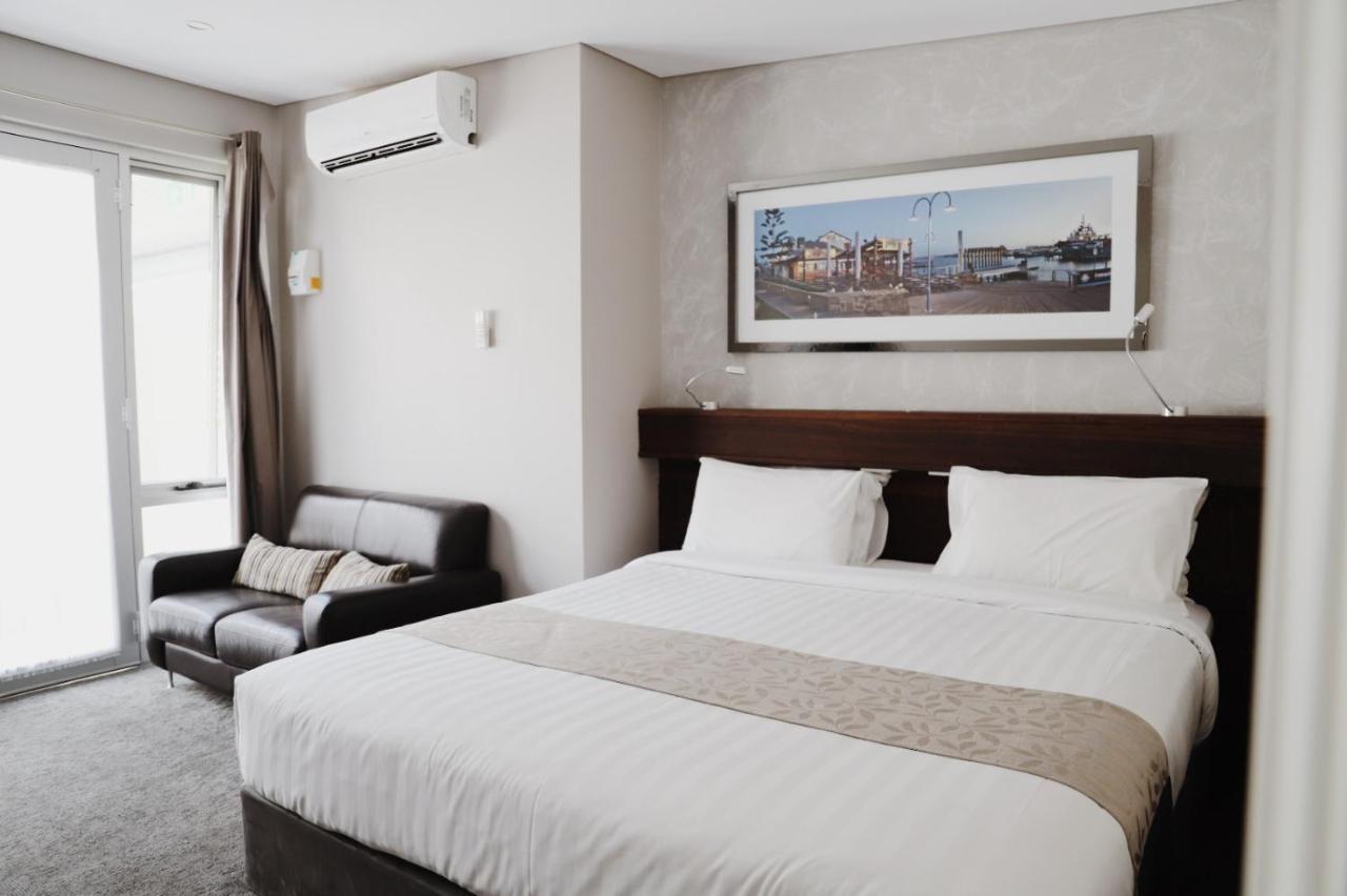 Fremantle Boutique Accommodation - Maand Up Esterno foto